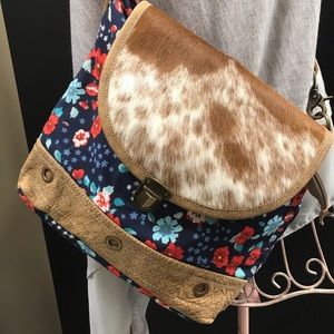Myra jazzy messenger bag